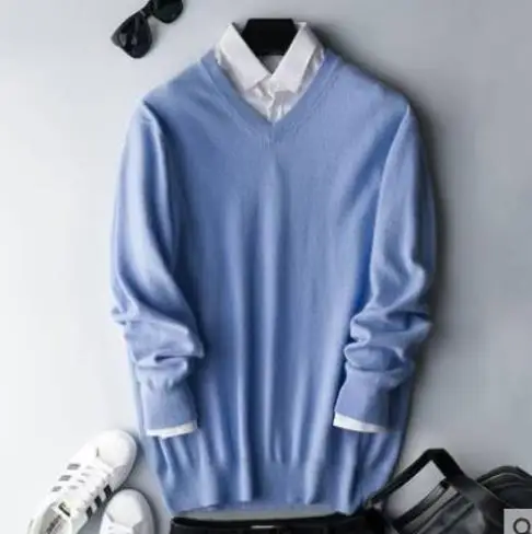 V-Neck light blue