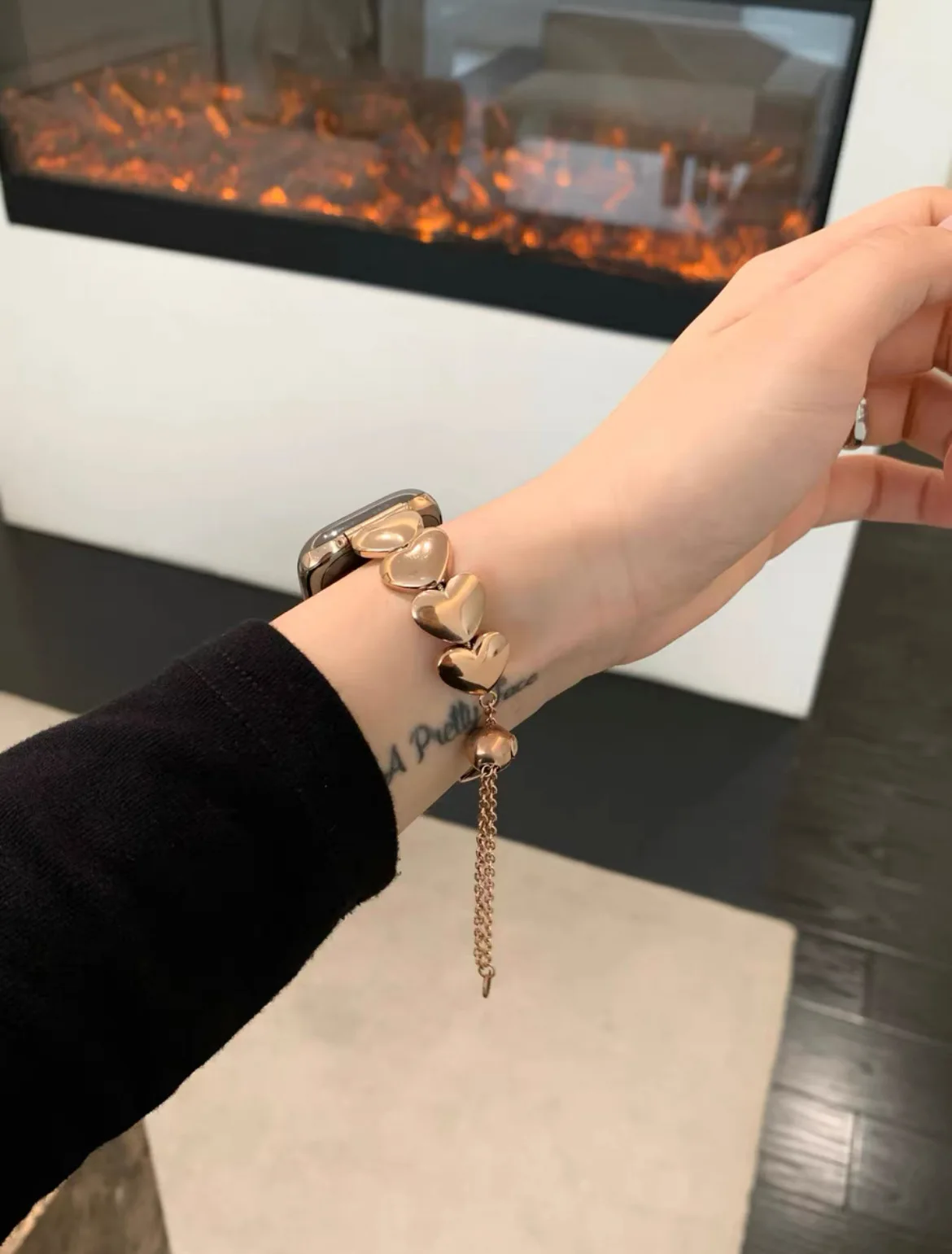 

Love Heart Metal Band For Apple Watch 8 7 6 3 4 5 SE Ultra Stainless Steel Strap bracelet For iWatch 41mm 45mm 49mm 40 38 42 44