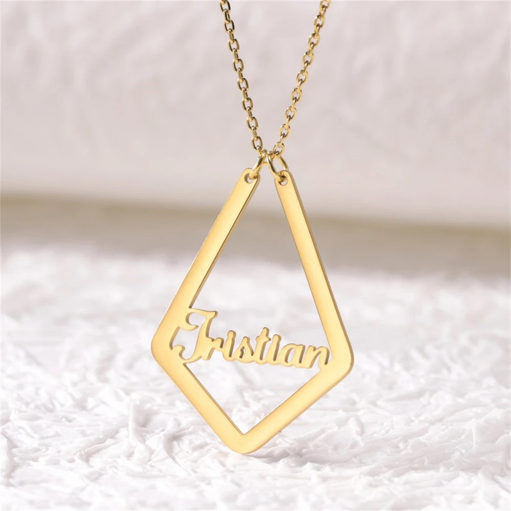 

Customized Triangle Necklace Stainless Steel Jewellery For Woman Bijoux Femmes Customized Name Pendant Necklace Best Friend Gift