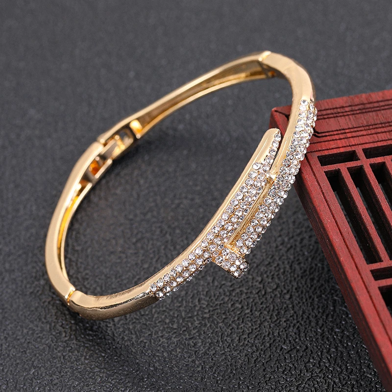 

Creative Diamond Set Zircon Bracelet Fashion Simple Women Exquisite Temperament Zircon Bracelet Jewelry Gift
