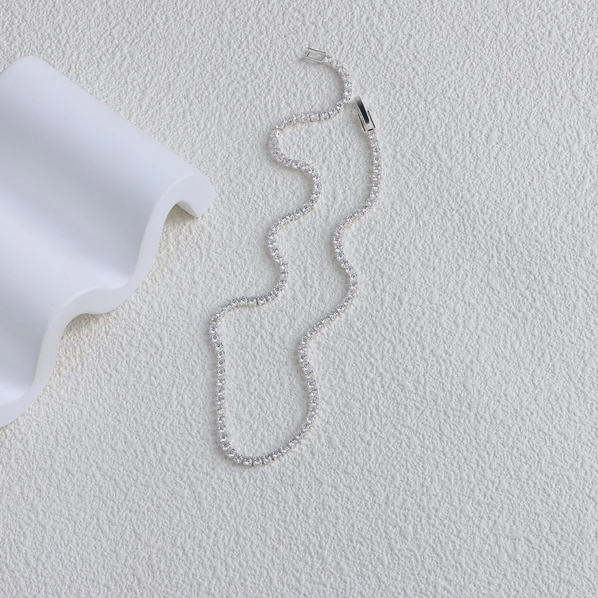 سلسال تنس ذهبي