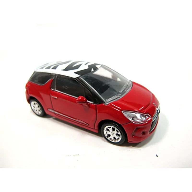 1:64 スケールシトロエン DS3 ラリーカーダイキャスト合金車モデル