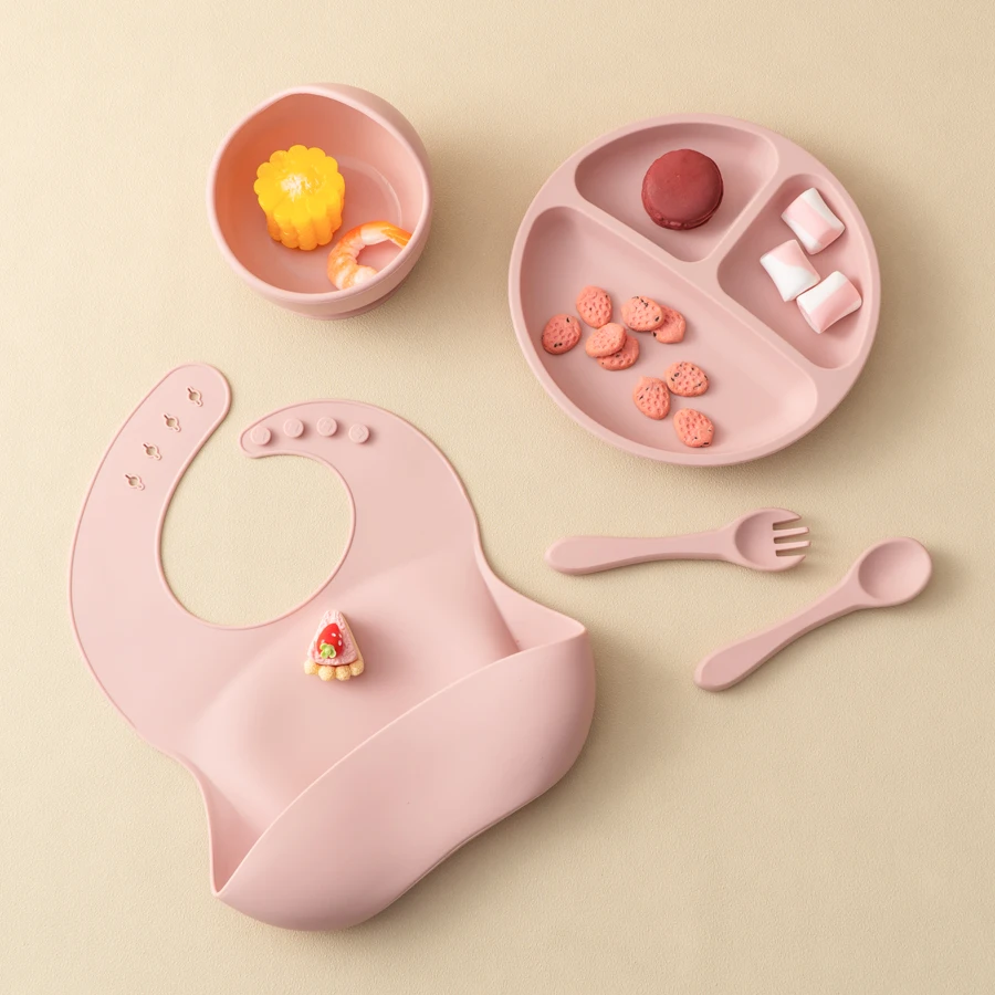 5Pcs Baby Silicone Feeding Set Round Dining Plate Sucker Bowl Dishes For Kids Baby Waterproof Bib Spoon Children's Tableware 3