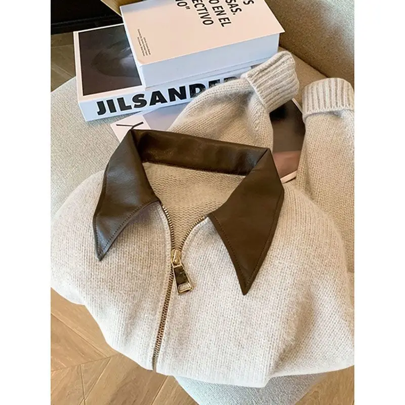 thumbnail image 1 of Suéter tipo cárdigan de punto suave y pegajoso de estilo perezoso para mujer 2024 Nuevo otoño e invierno de alta gama Big Red Top, 1 of 5