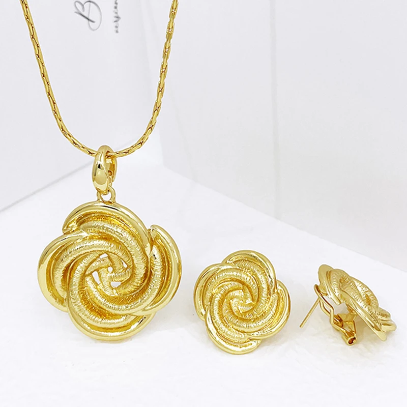 

Elegant Rose Necklace Earrings Set Women Fashion Set Jewelry 18k Gold Plated Wedding Party Accessories 2023 Trendy Free Shipping