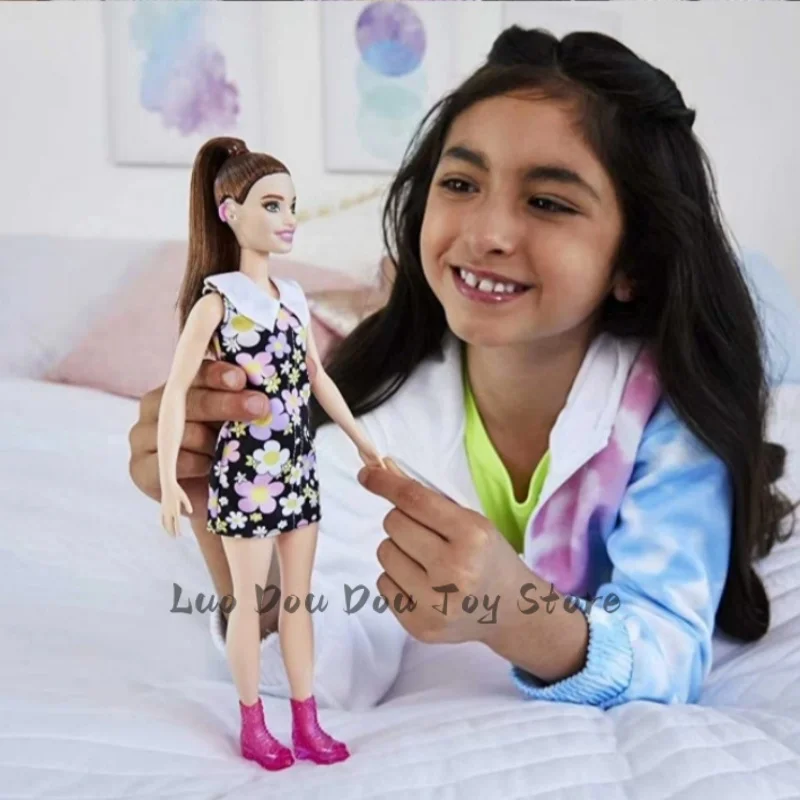 Anime Barbie Fashion Istas Doll Action Figure Model Lone Hair Wear Fashion Kids Dressup Collection Toy Regali Di Compleanno Per Bambini