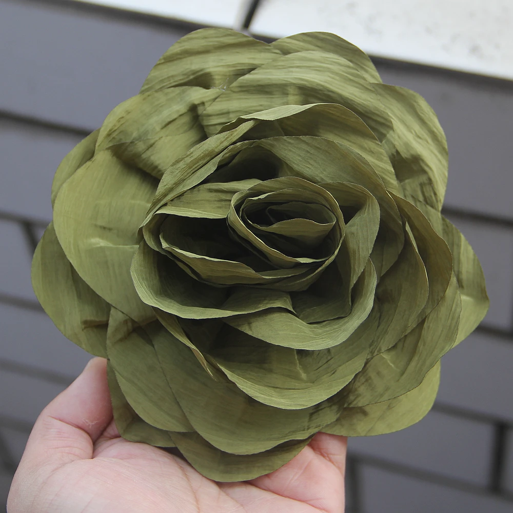 14 cm große, mehrschichtige Rosenblüten-Brosche 2025 aus Stoff für Kleider, Anzüge, Korsagen, Damen, Magazin-Hochzeits-Shootings, Pullover und Mäntel – Detail 7