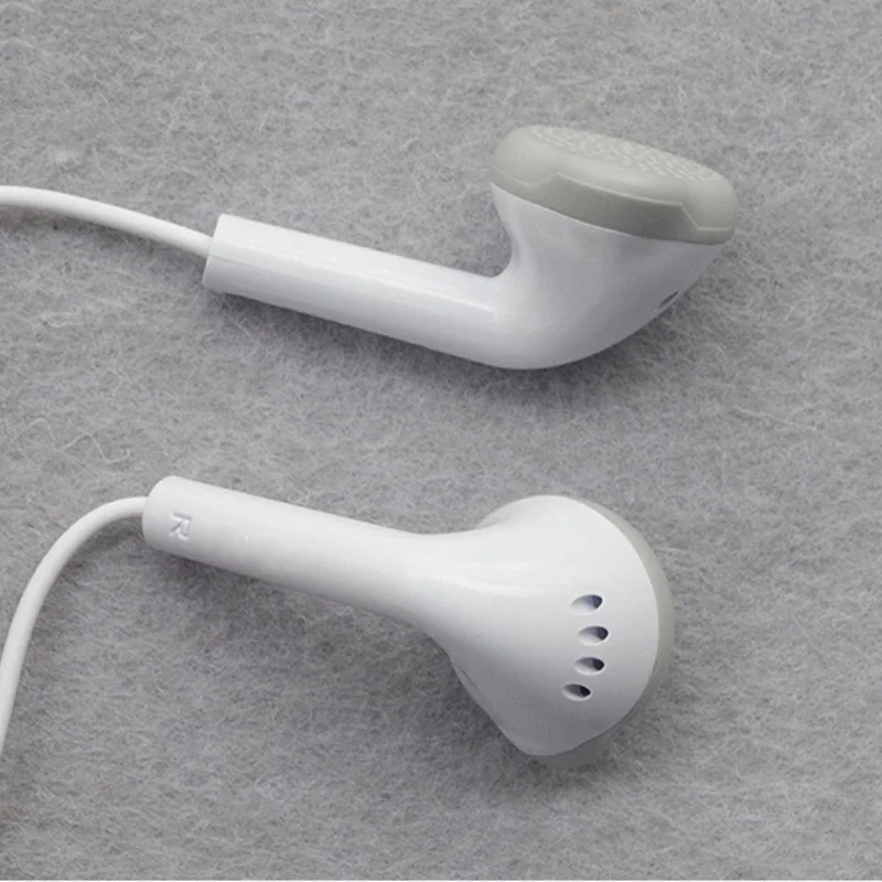 Universal 3.5MM In-Ear Wired Earphones with Mic