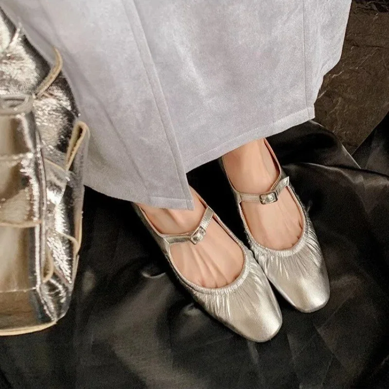 Soft Leather French Retro and Stunning Flat Shoes, Soft Sole,Niche Lace Up Loafers, Gold Silver Mary Jane Single Shoes for Women 3