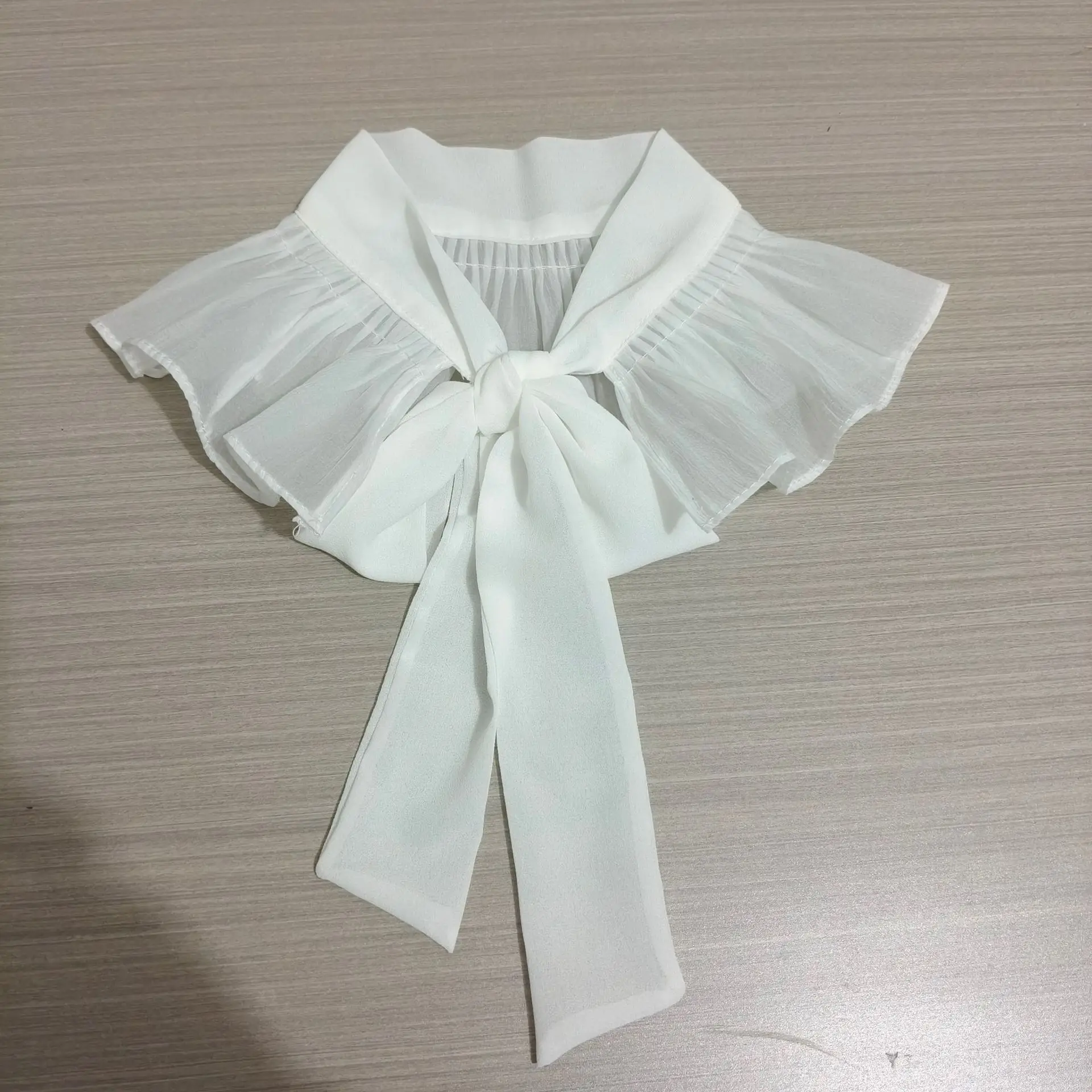 Beautiful White Chiffon Collars Comfortable Pleated Fabric Collars Decorative Detachable Collar for Woman