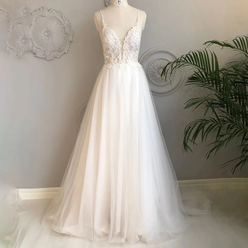 

Spaghetti Straps Deep V-neck Wedding Dress Sleeveless Tulle Floral Appliques Wedding Gown A-line Court Bridal Gown vestidos de