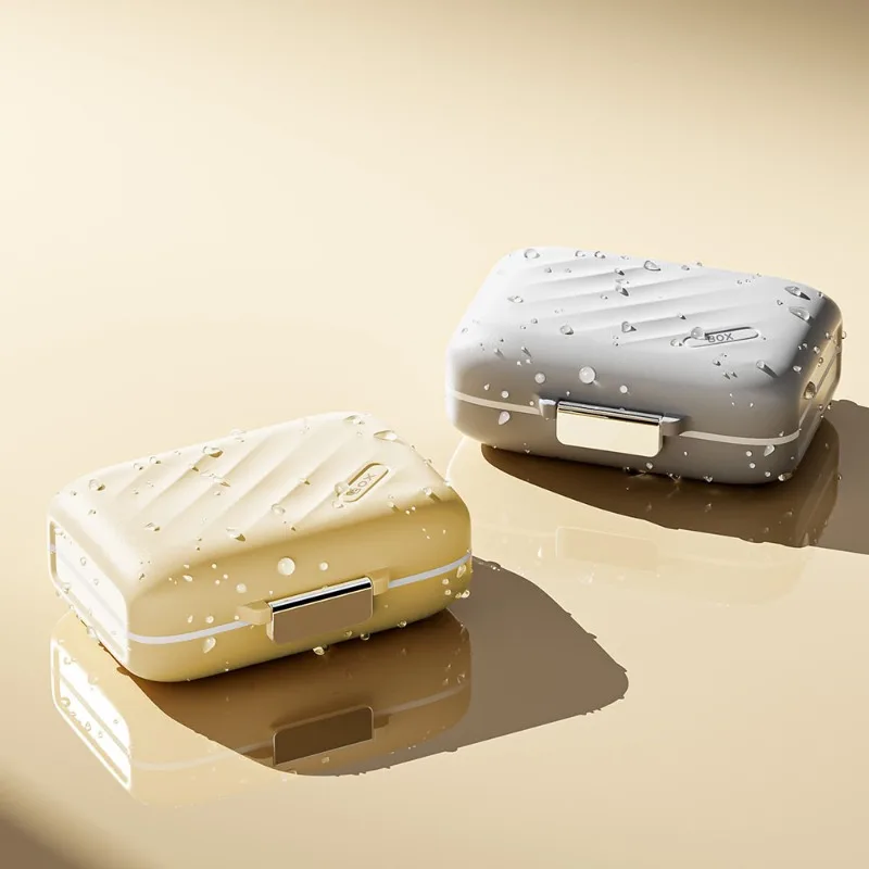 Portable 7 Day Pill Organizer Box Mini Medicine Case Light Blocking Design for Vitamins Fish Oils Medication Storage