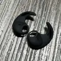 Earwings 2 pairs