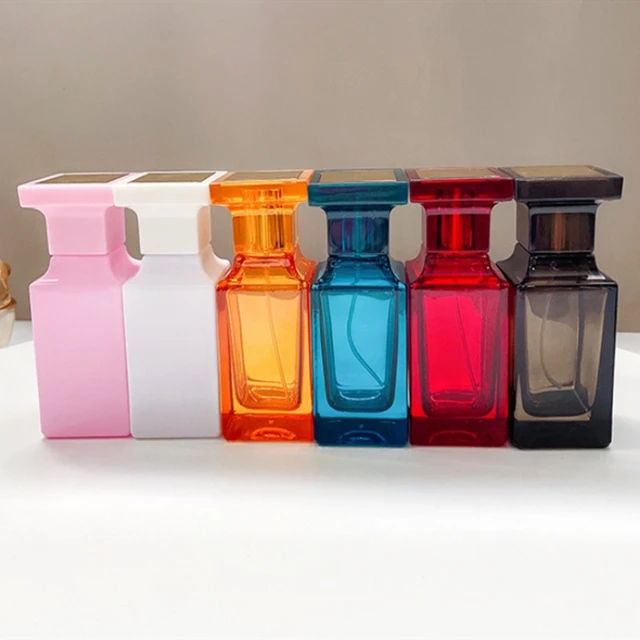 Dropship Car Perfume Bottle Square Seat Glass Aromatherapy Bottle