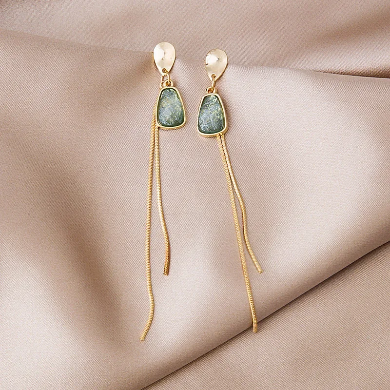 Vintage Green Crystal Long Tassel Earrings for Women Femme Gold Color Alloy Chain Geometric Drop Dangle Earrings Party Jewelry