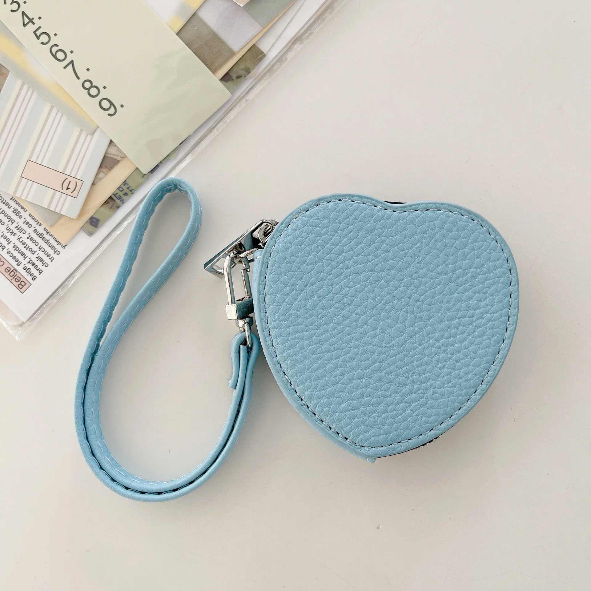Fashion Women PU Leather Coin Purse Lovely Heart Shape Zipper Short Small Wallet Japanese Korean Style Headset Card Bag ﻿