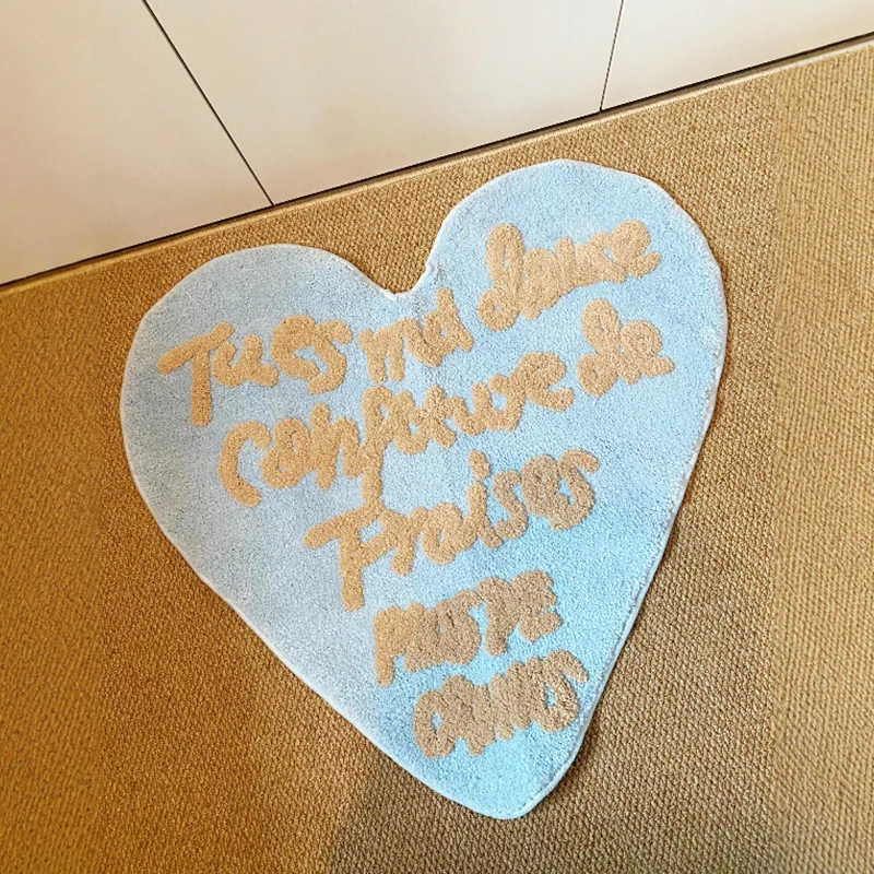 VIKAMA herzförmiger Buchstabenteppich im amerikanischen Stil, Plüsch-Schlafzimmer-Nachttischdecke, saugfähige Badezimmer-Bodenmatte, Heimdekoration – Detail 4