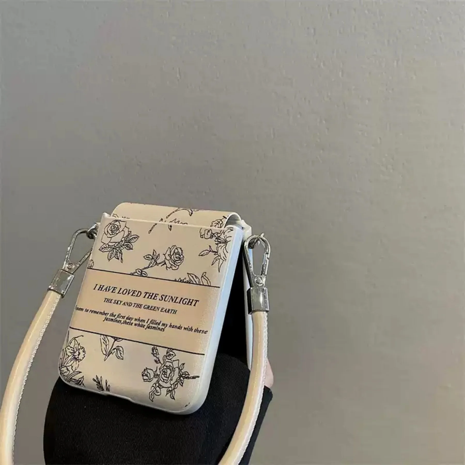 Luxury Simple Line Rose Flower Case with Strap