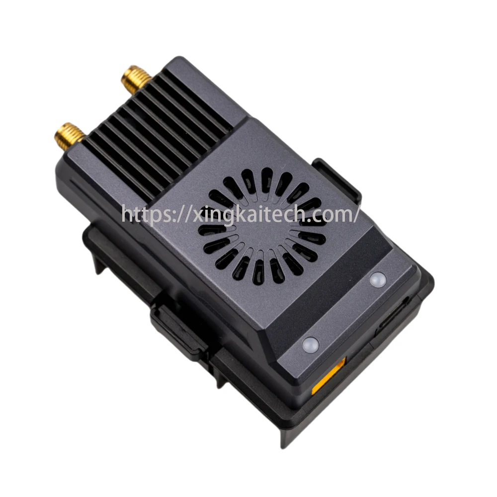 Module ELRS Gemini TX 2.4G/915M 1000mW installé sur une radio FPV, prêt à l'emploi