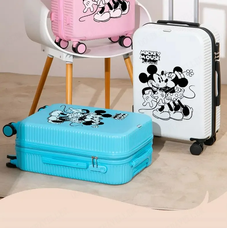 SALE Mickey & Friends Suitcase (M) 【公式通販】