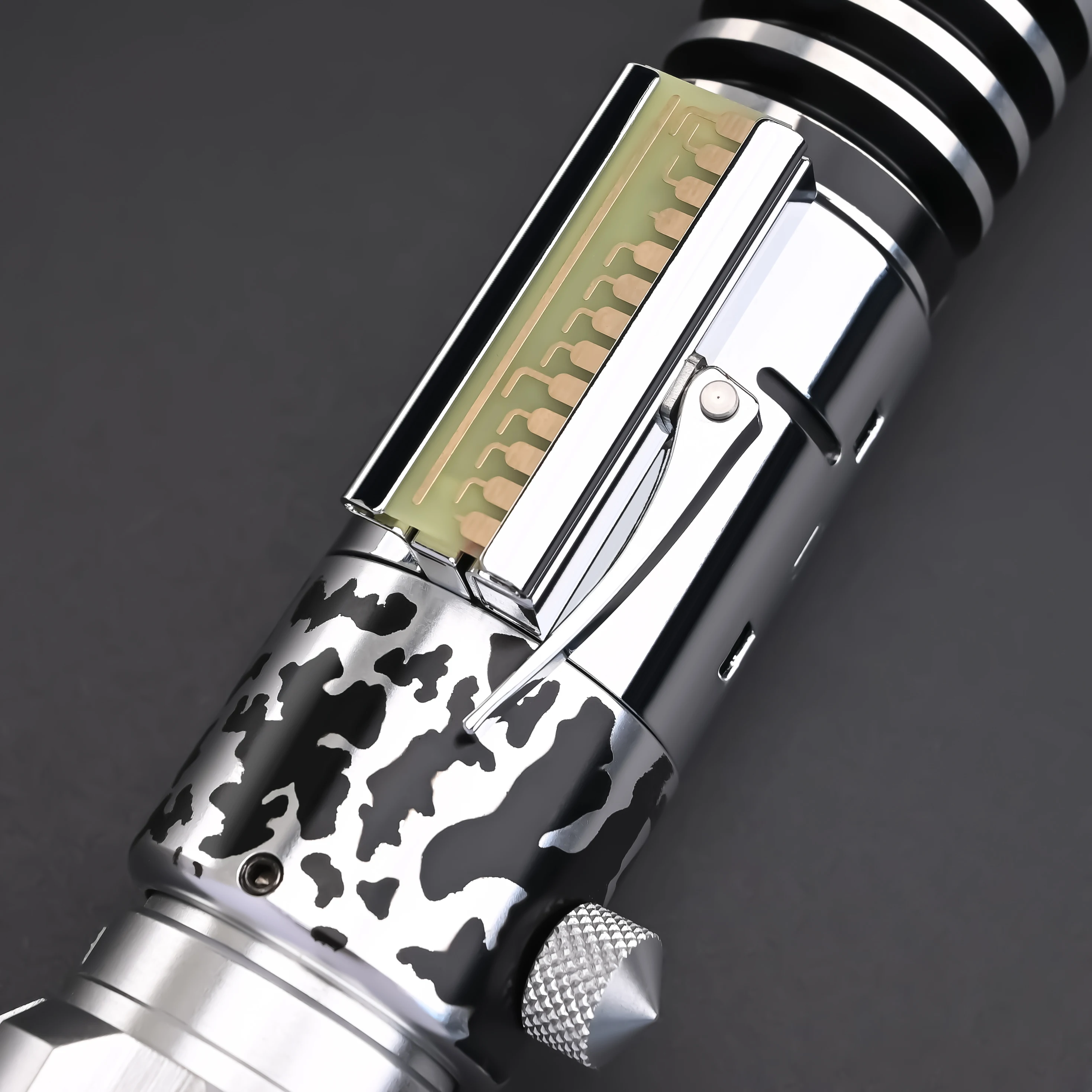 TXQSABER Luke Sywalker V2 lightsaber Proffie Core Bluetooth