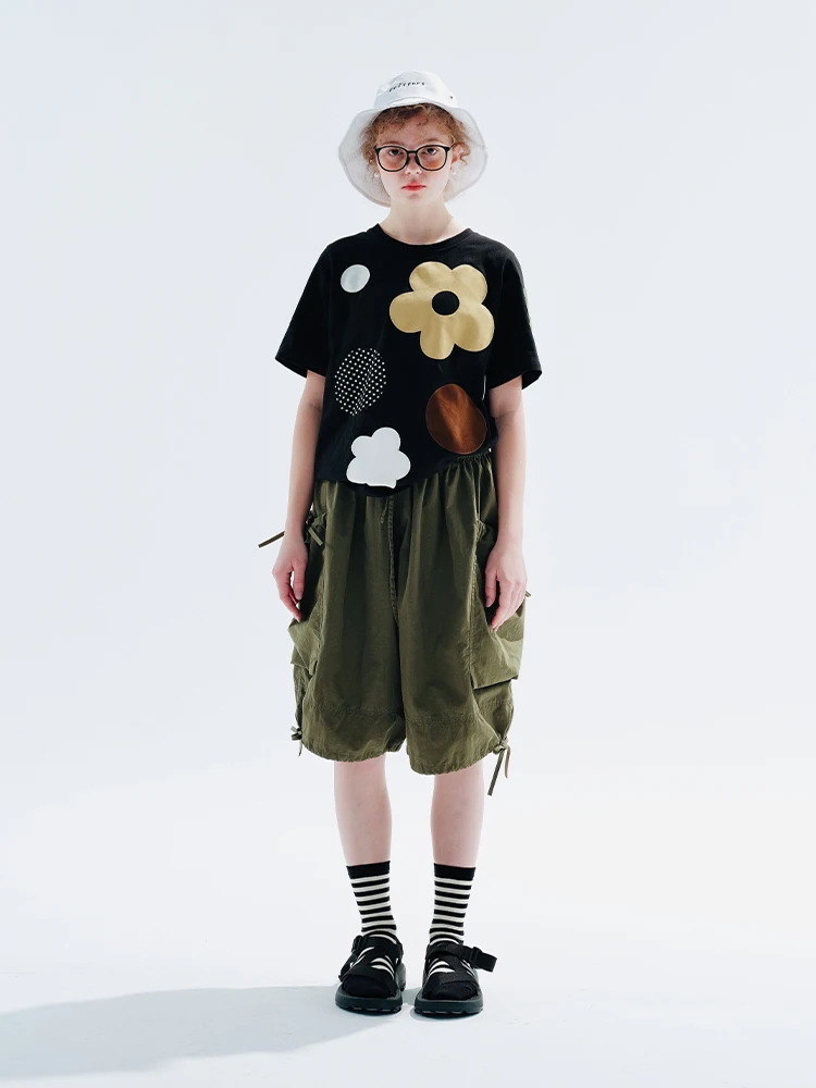 IMAKOKONI Original design green pocket shorts summer loose elastic waist casual nickel pants women's 234057