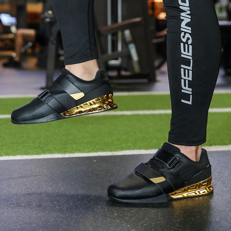 2024 New Men's Deep Squat Hard Pull Shoes Black Gold Weightlifting Shoes Men's Brand Fitness Training Shoes 39-46