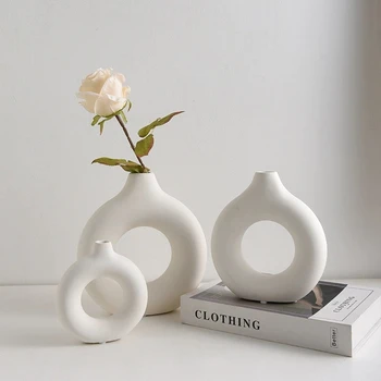 Nordic White Imitation Ceramic Vase 1