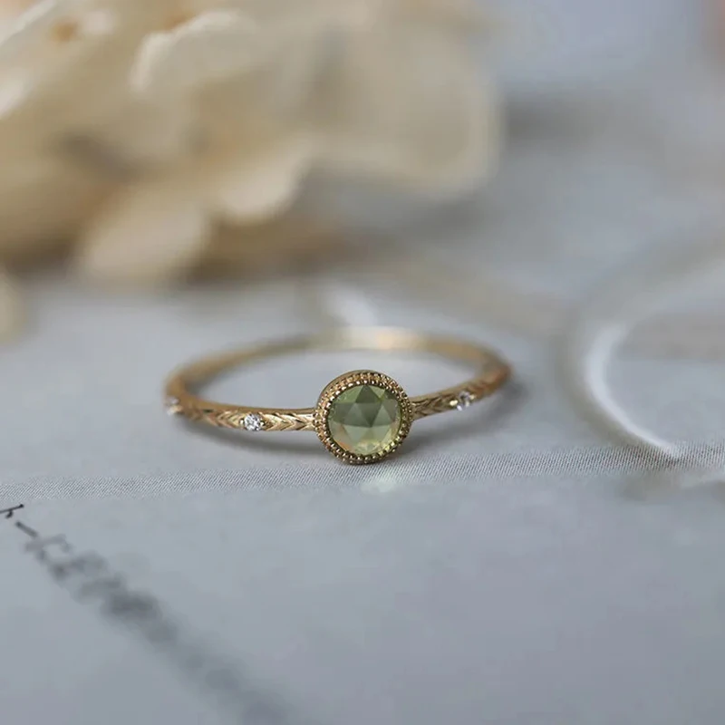 Silver Inlaid Diamonds Fresh Green Peridot Crystal Round Ladies Ring Adjustable Opening Delicate Original Fines Jewelry