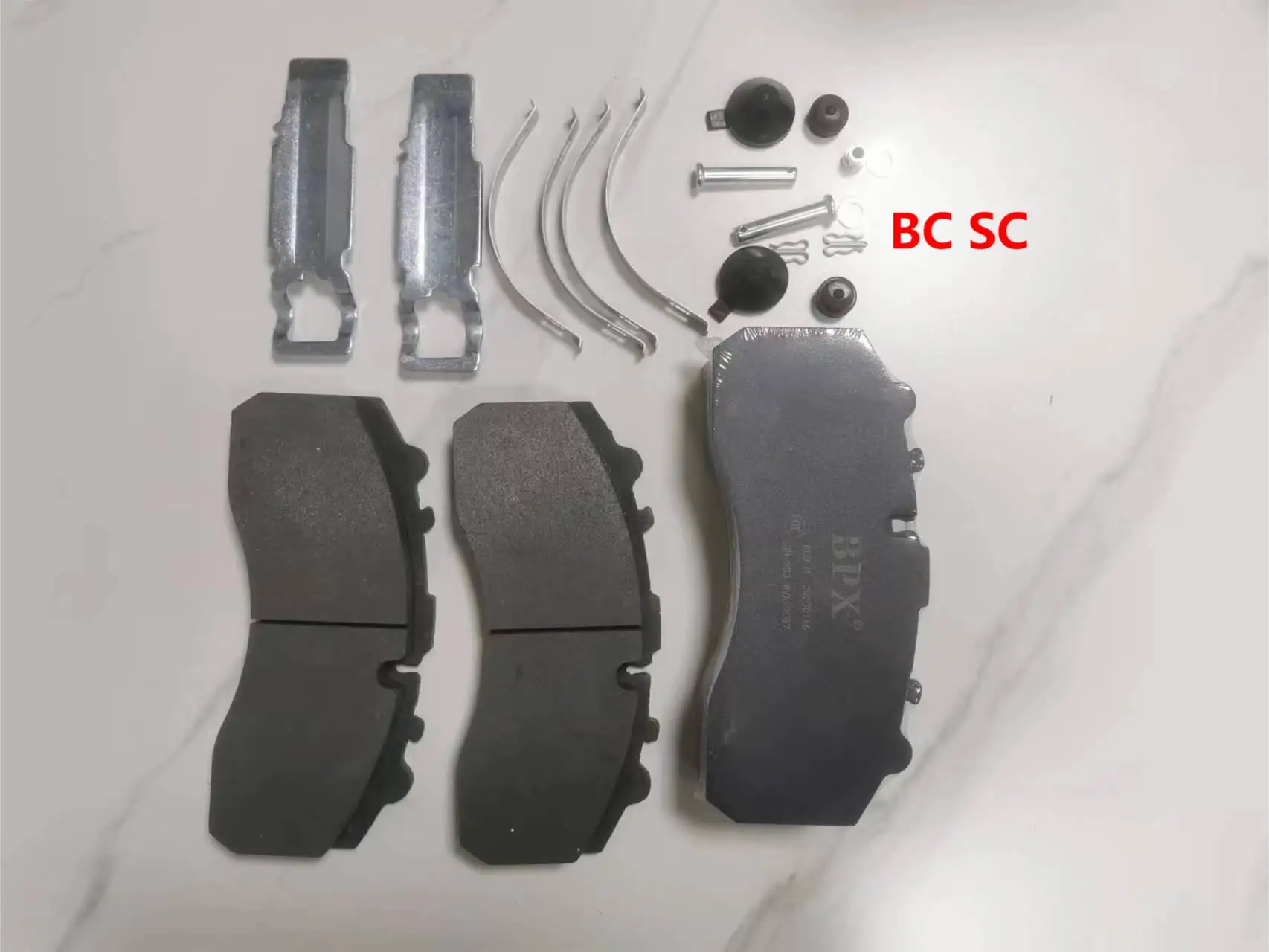 Suitable for SCANIA Truck Brake Pads Disc Brakes OE 1390428 1521979 1527633 1734529 1856108 1890861 2325212 2568026
