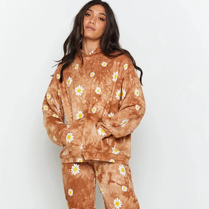 Europe and The United States  Autumn and Winter Women's Hooded Sweater Long-sleeved Pullover Tie-dye Little Daisy Jacket