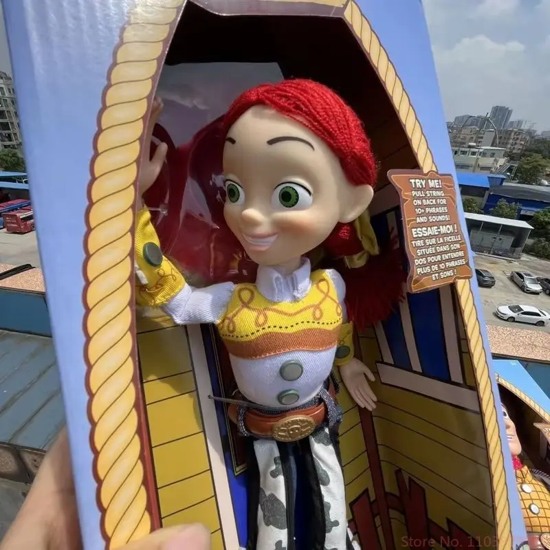 مجسم باز يطير كهربائي صوتي