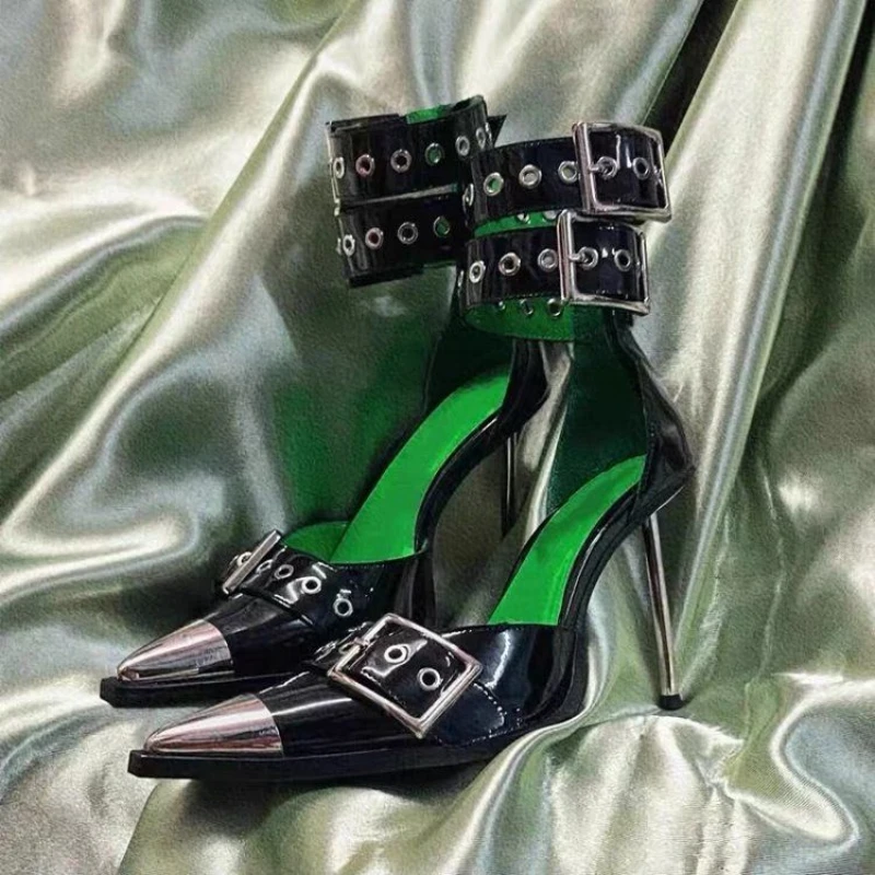 

Summer 2024 New Punk Style Metal Rivets Stiletto High Heels Patent Leather One-word Buckle with Bag Head Sandals Women