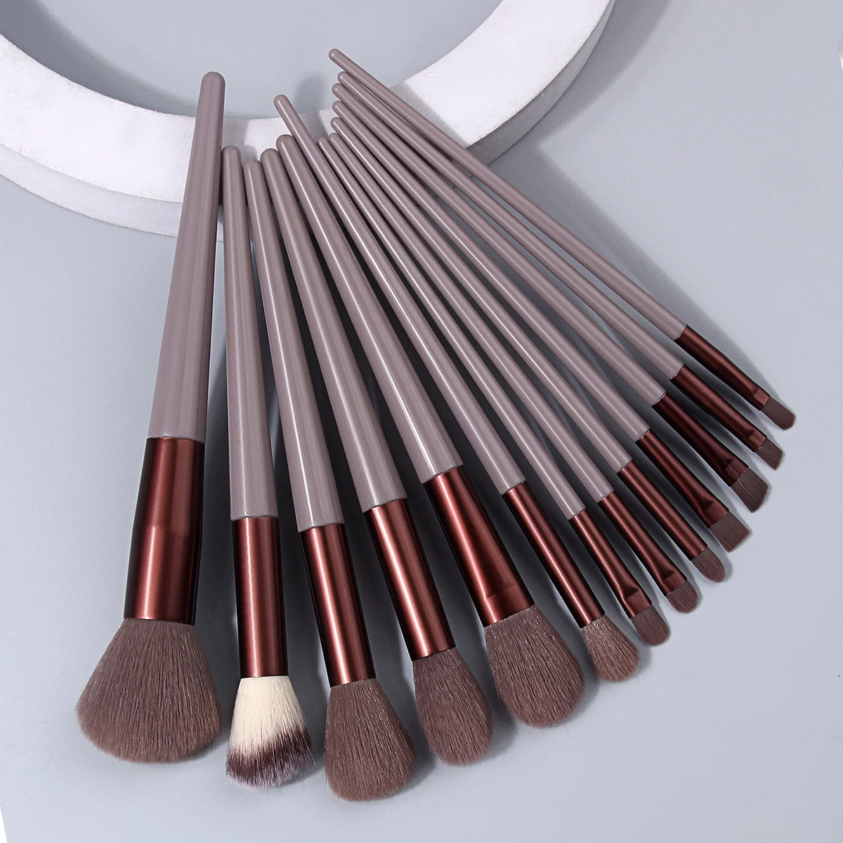 Complete 13-Piece Professional Makeup Brush Set