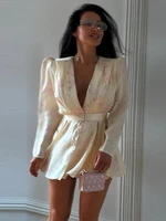 Robe élégante imprimée pour femme, manches longues, taille cintrée avec ceinture, collection Printemps-Été 2026, idéale pour les vacances 3