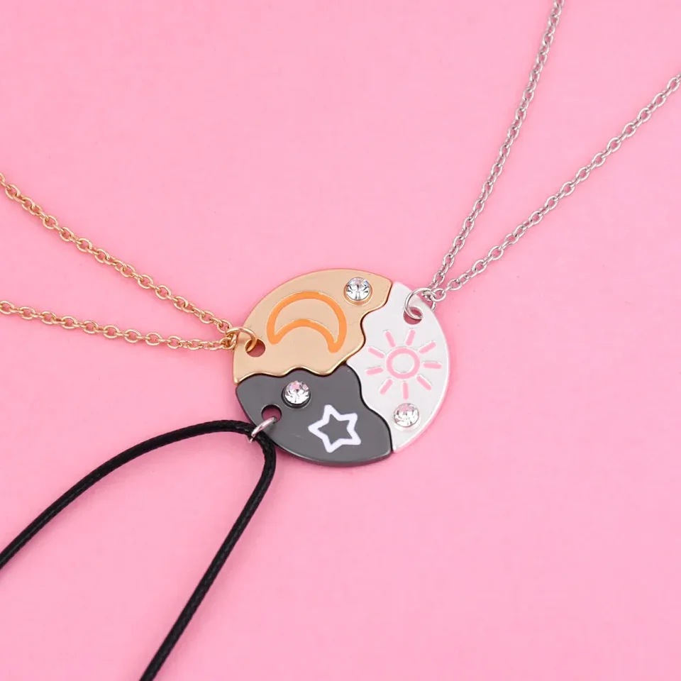 【購入証明書付き】STAR JEWELRY GIRL ⭐︎SMILING MOON Crystal Moon and Stars Dangling Bracelet – ZUDO