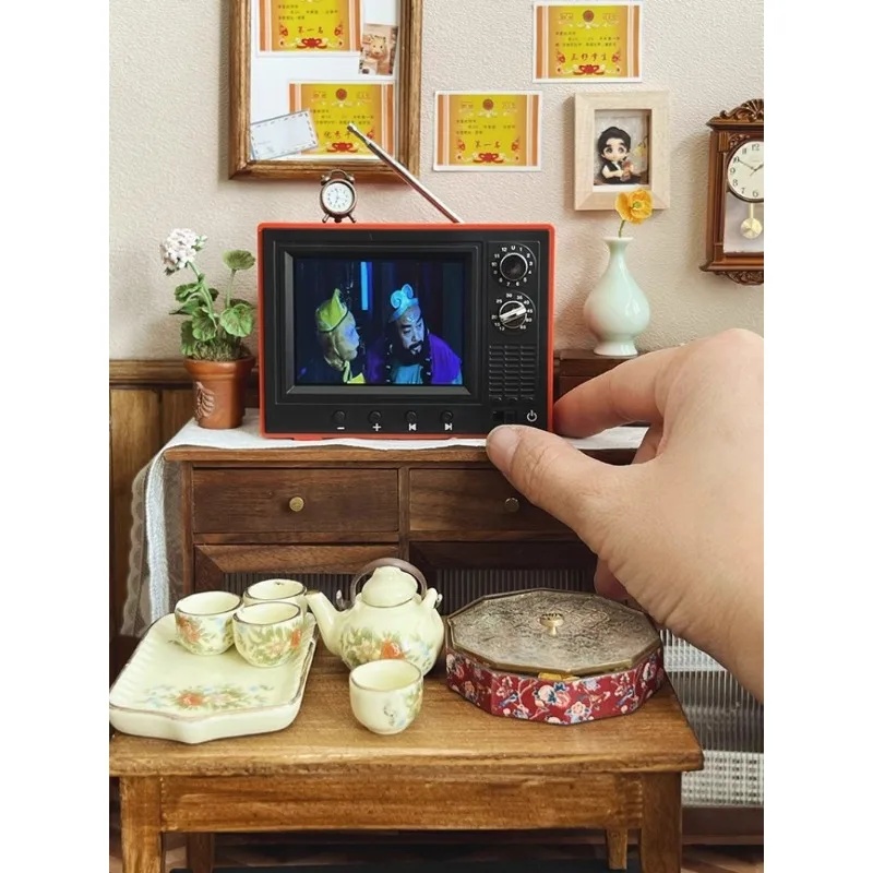 Retro Mini TV  Can Be Played Cartoon Toy Dollhouse Scene Model Miniature Television Model Toys Kitchen Furniture Playable Video 2