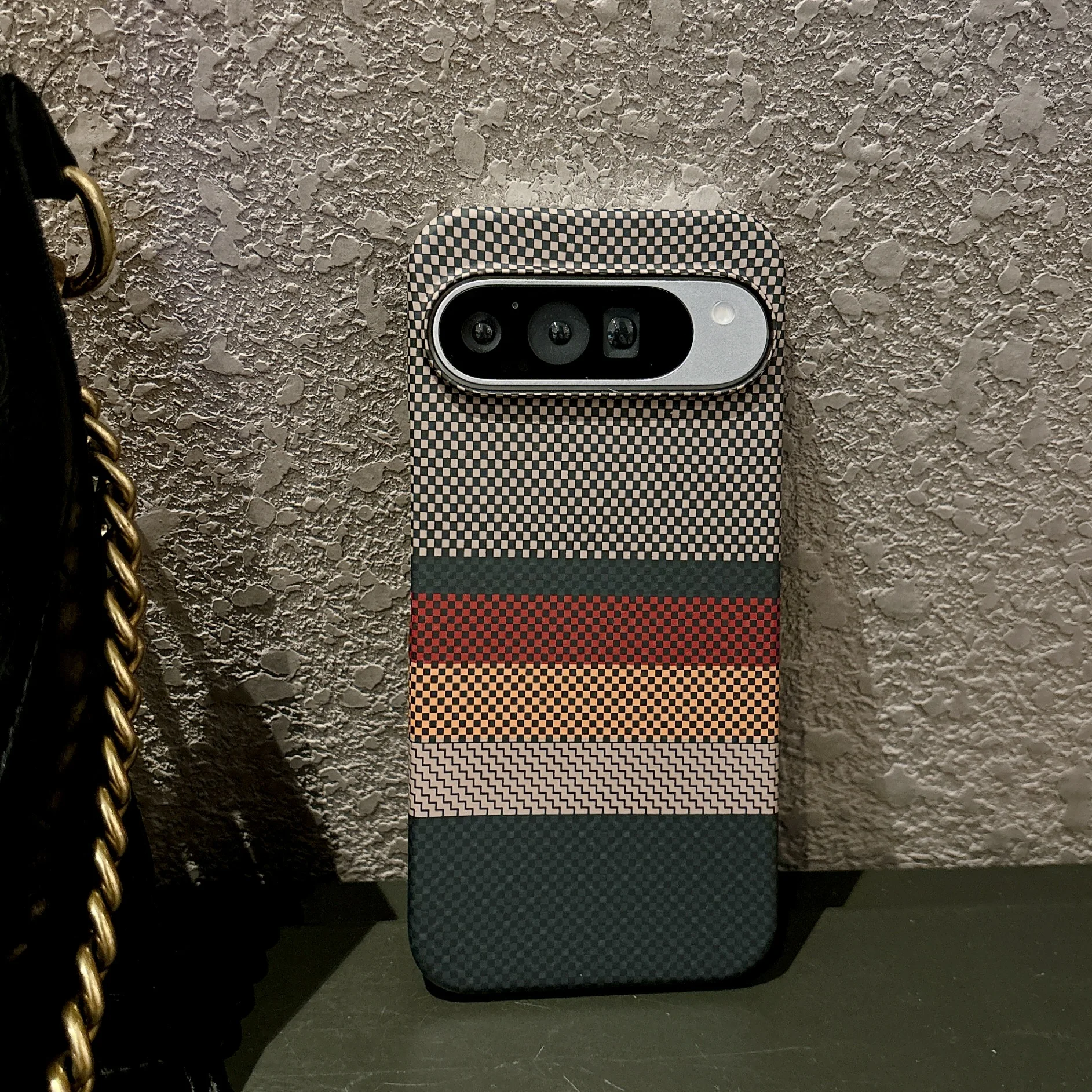 Carbon Fiber Texture Magnetic Hard Case for Google Pixel - Ultra Thin with MagSafe Charging Compatibility