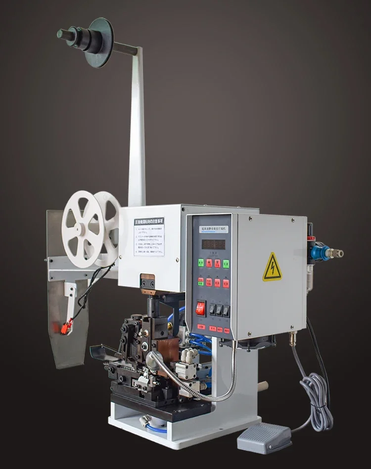 Description Picture 6 of itemAutomatic transverse feeding, stripping, terminal machine, multi-core sheathed wire, wire stripping, riveting and pressing