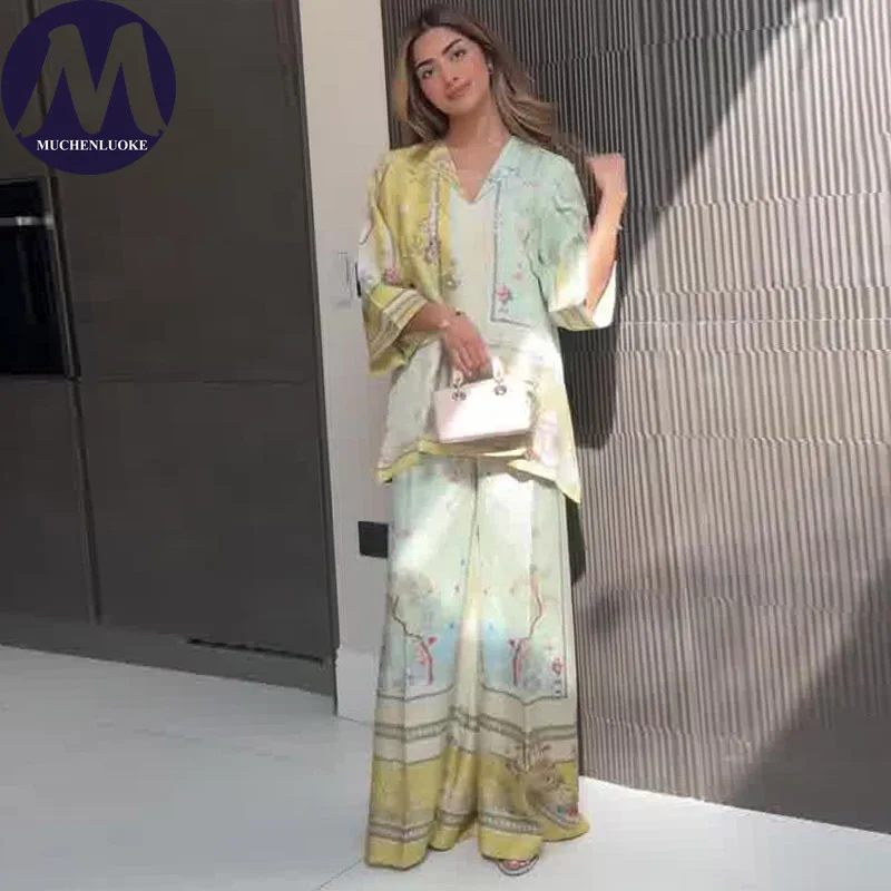 طقم نسائي صيفي جديد مكون من قطعتين، يتميز بتصميم أ...