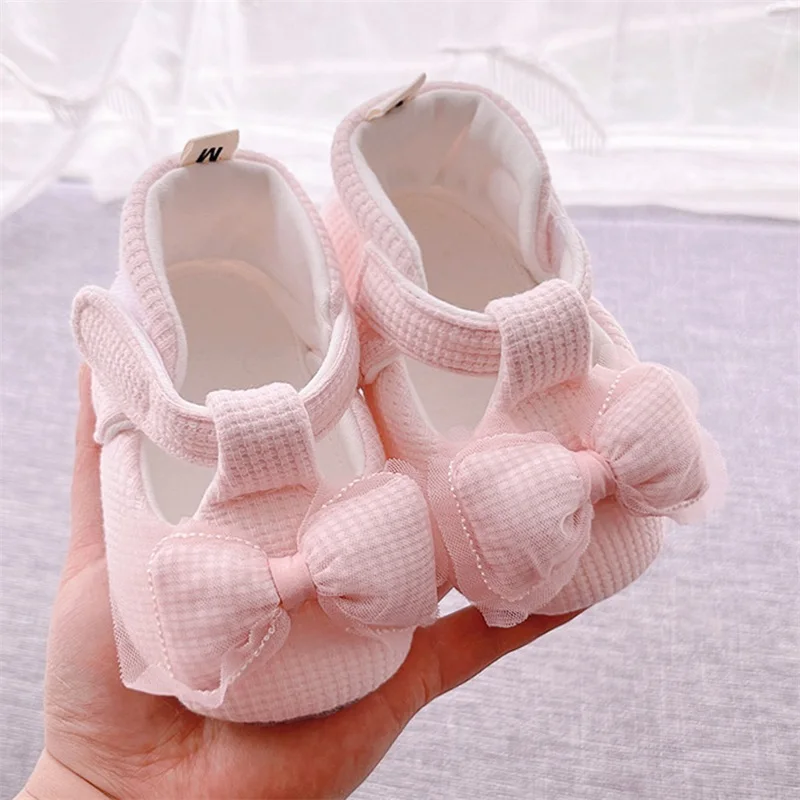 Sweet Baby Girl Spring Princess Shoes Delicate Bow Detail Non-Slip Soft Sole Adorable Fall Look