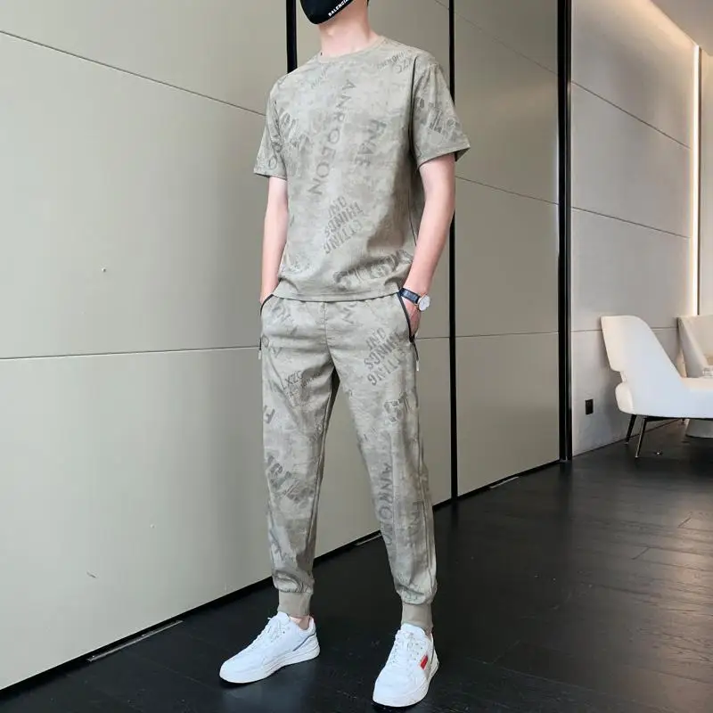 thumbnail image 1 of Conjuntos de camiseta y pantalones para hombre, trajes deportivos para correr, chándal básico barato, estampado liso, parte superior 5xl, ajuste regular, gráfico, S XL, ropa para hombre, 1 of 5