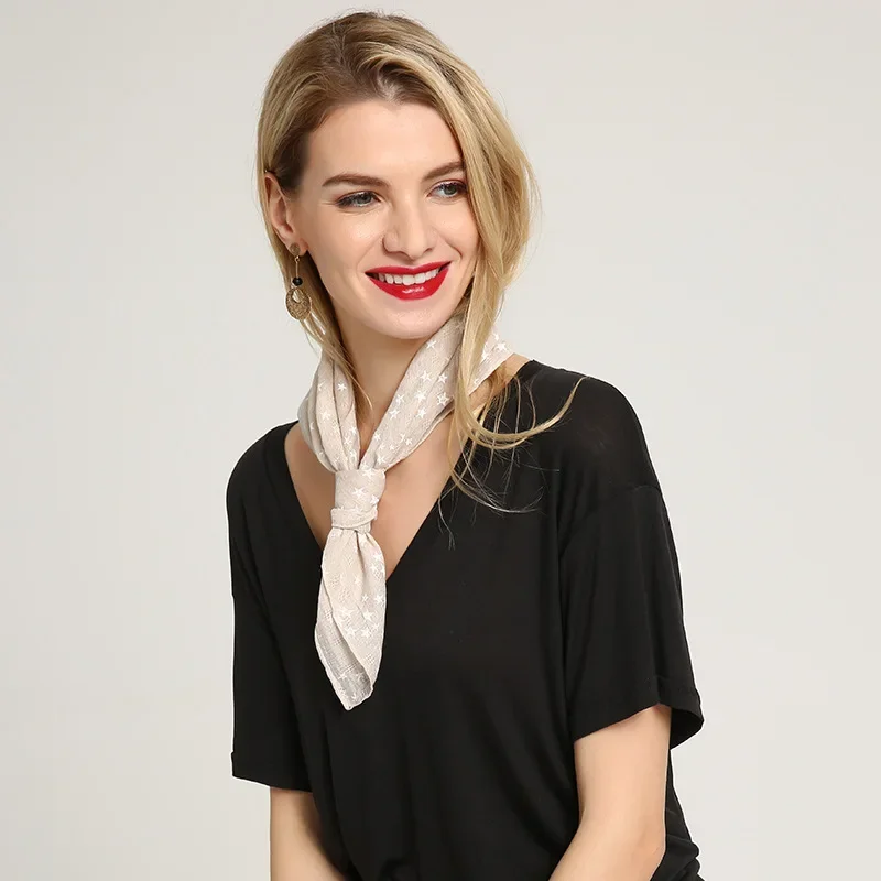 Рисунок 3 - Женский хлопковый шейный платок с принтом