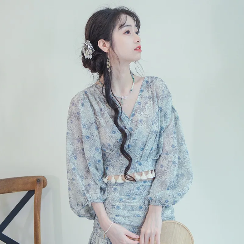 

2023 Fragmented Flower Skirt Set Retro Ethnic Style Daily Elegant Hanfu Cross Collar Set Elegant and Sweet Women's Clothing