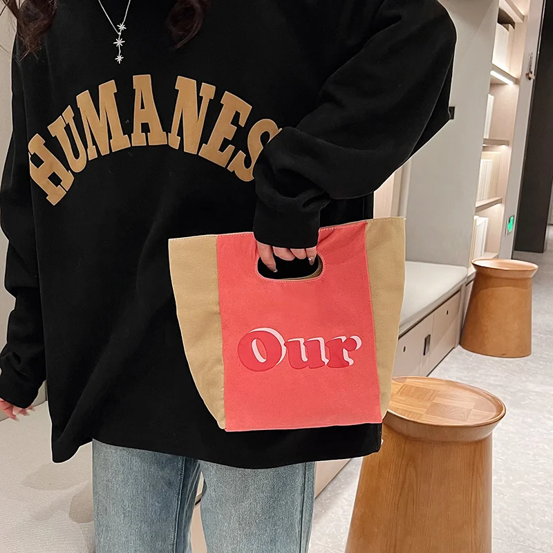 

Nicely designed cute handbag tote bag casual commuting lunch box bag