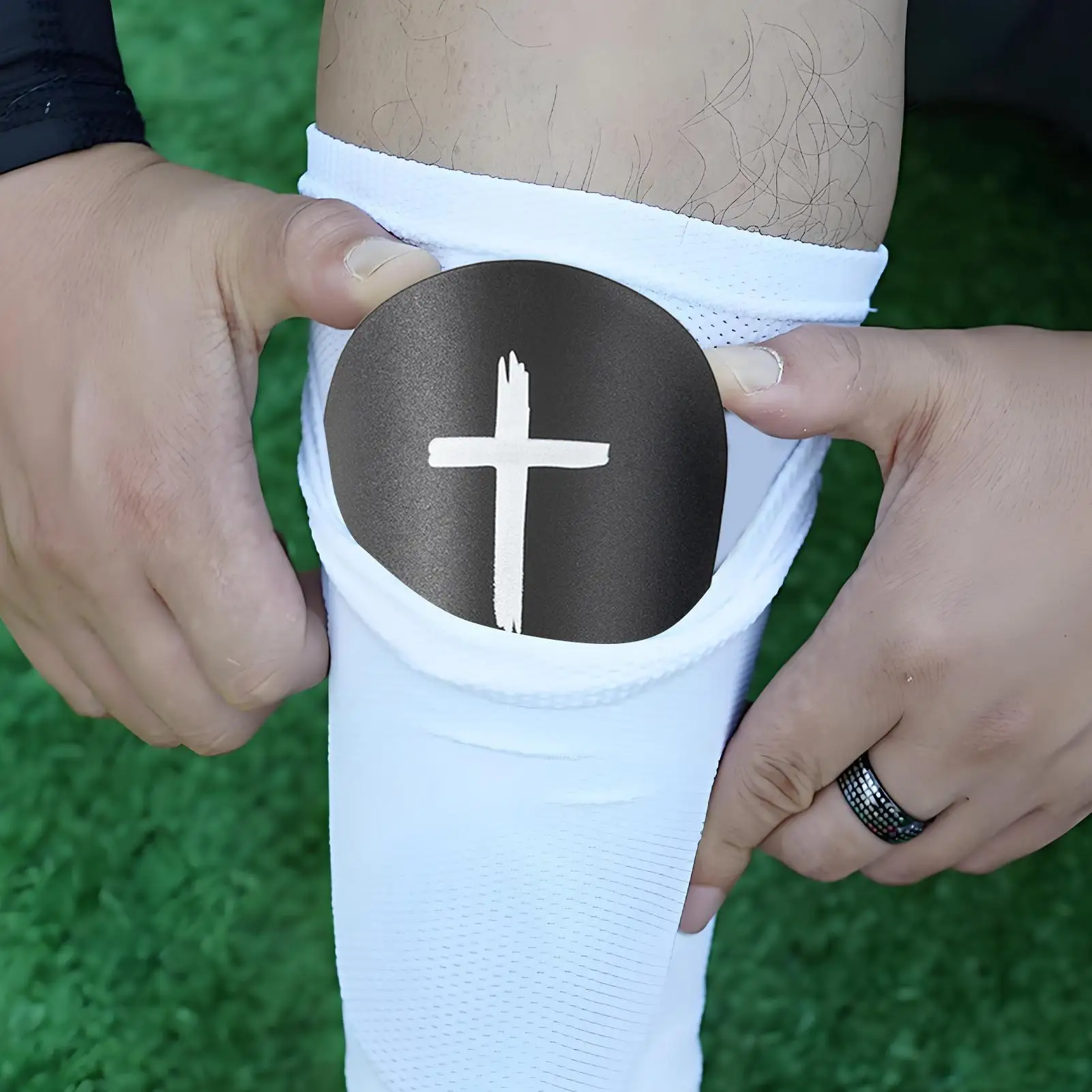 1 Paar christliche Schienbeinschoner mit Bibelvers, Fußball-Fußball-Schutzpolster für Erwachsene und Jugendliche, inspirierende Sportausrüstung – Detail 8