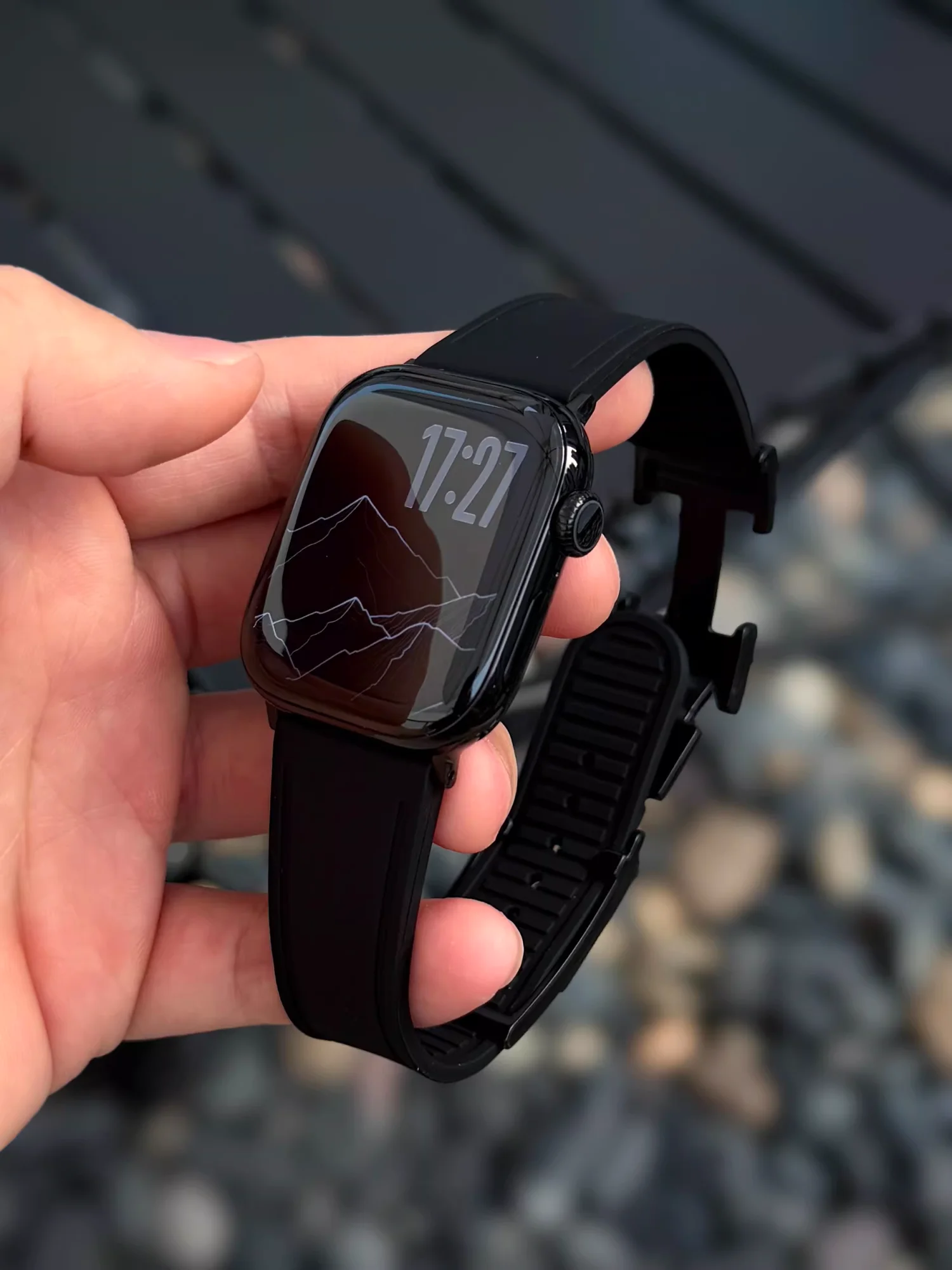 Magnetic Silicone Strap for Smartwatch - Durable & Stylish Bracelet Design