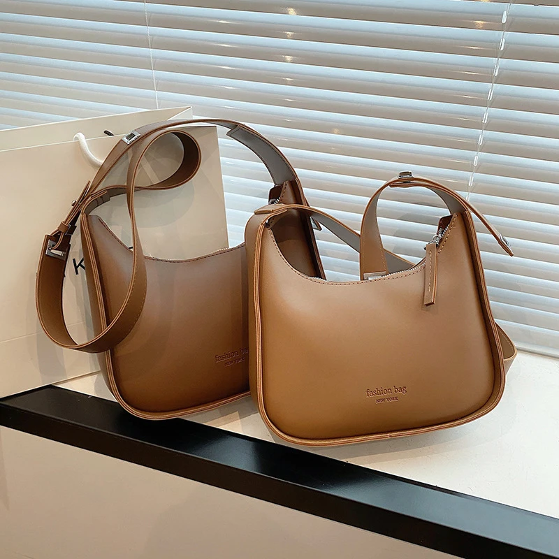 Small Belt Buckle Design Shoulder Bags for Women 2024 New Fashion Trend Designer Crossbody Bag Underarm Bag Handbags Brown