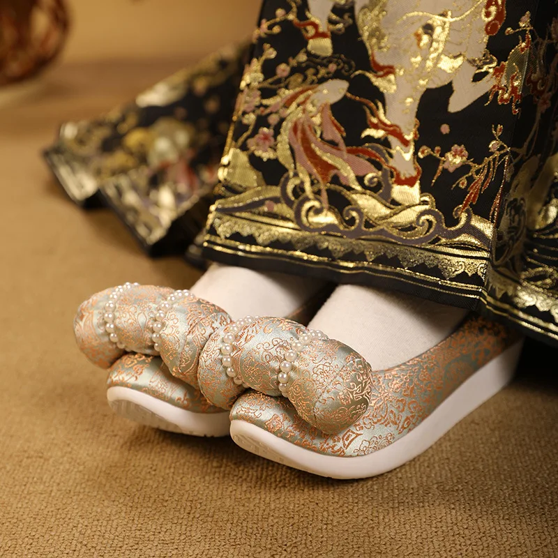 

Женские ботинки Hanfu в традиционном китайском стиле, танцевальные короткие ботинки с вышивкой, жемчужинами и цветами, обувь для косплея принцессы