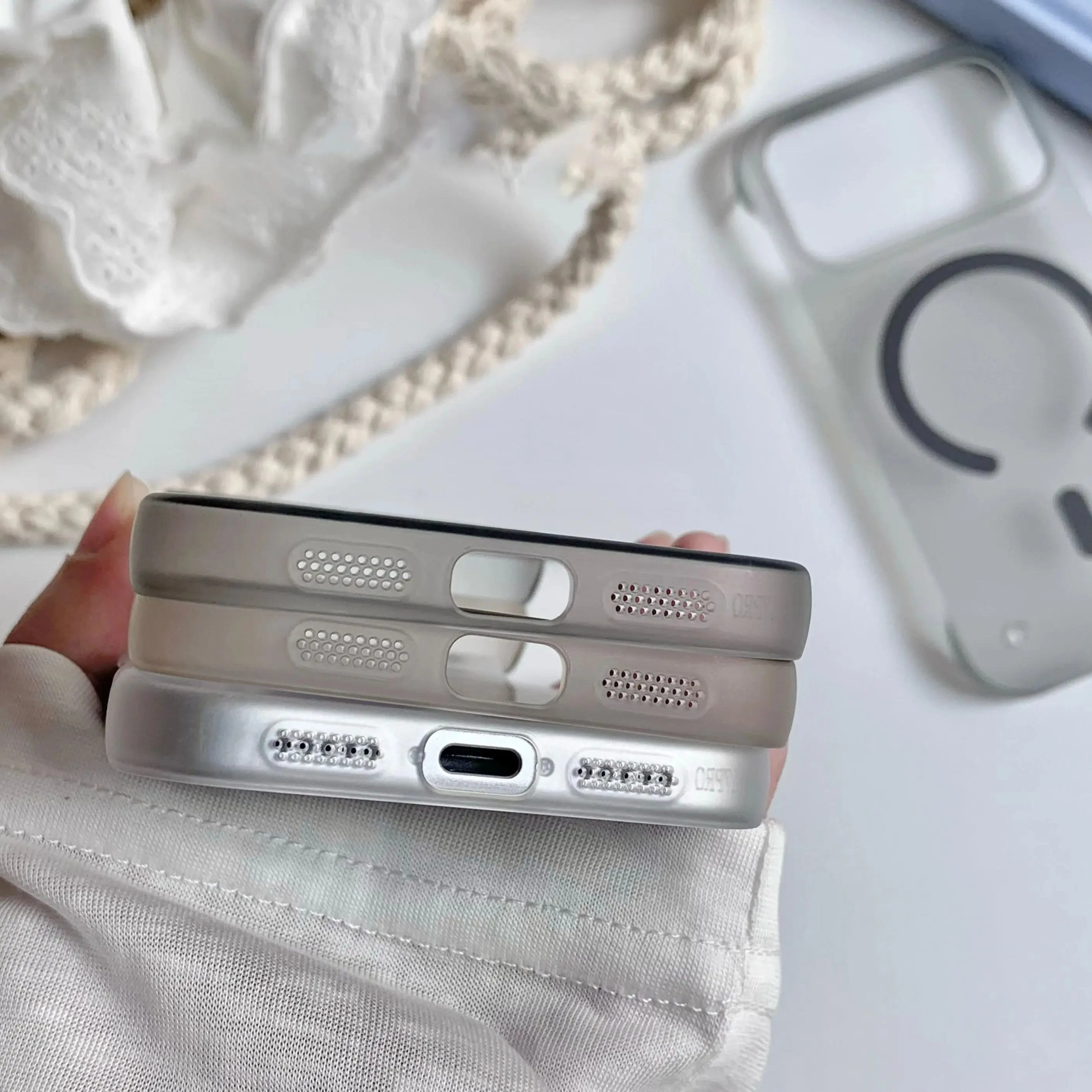 Matte Frosted Frameless Magnetic Translucent Thin Case